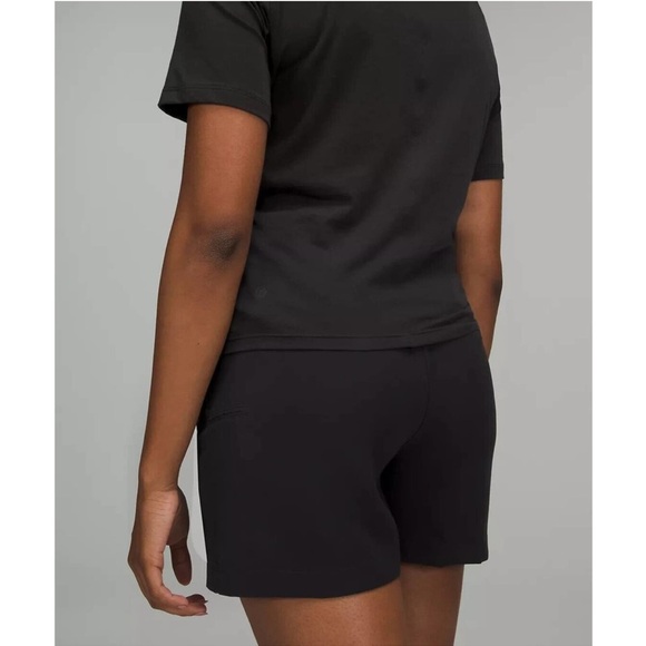 Lululemon Crescent Tee Black Knot Front Cropped - Picture 5 of 8
